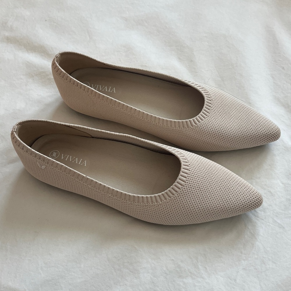 Vivaia Pointed-Toe Ballet Flats (Aria 5°) Cream Ivory - Picture 4 of 9
